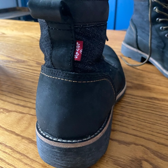 10.5 Levi’s Men’s Boot - Picture 5 of 7